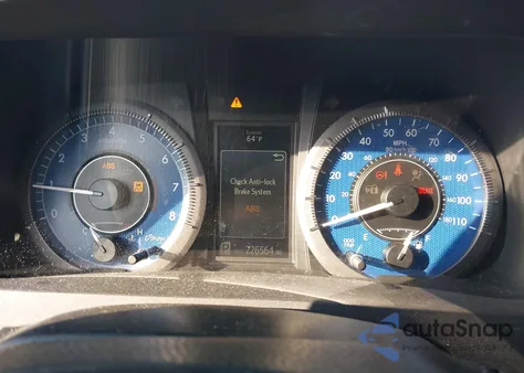 2015 Toyota Sienna Xle 8 Passenger z USA, uszkodzony, nr VIN 5TDYK3DC6FS669527